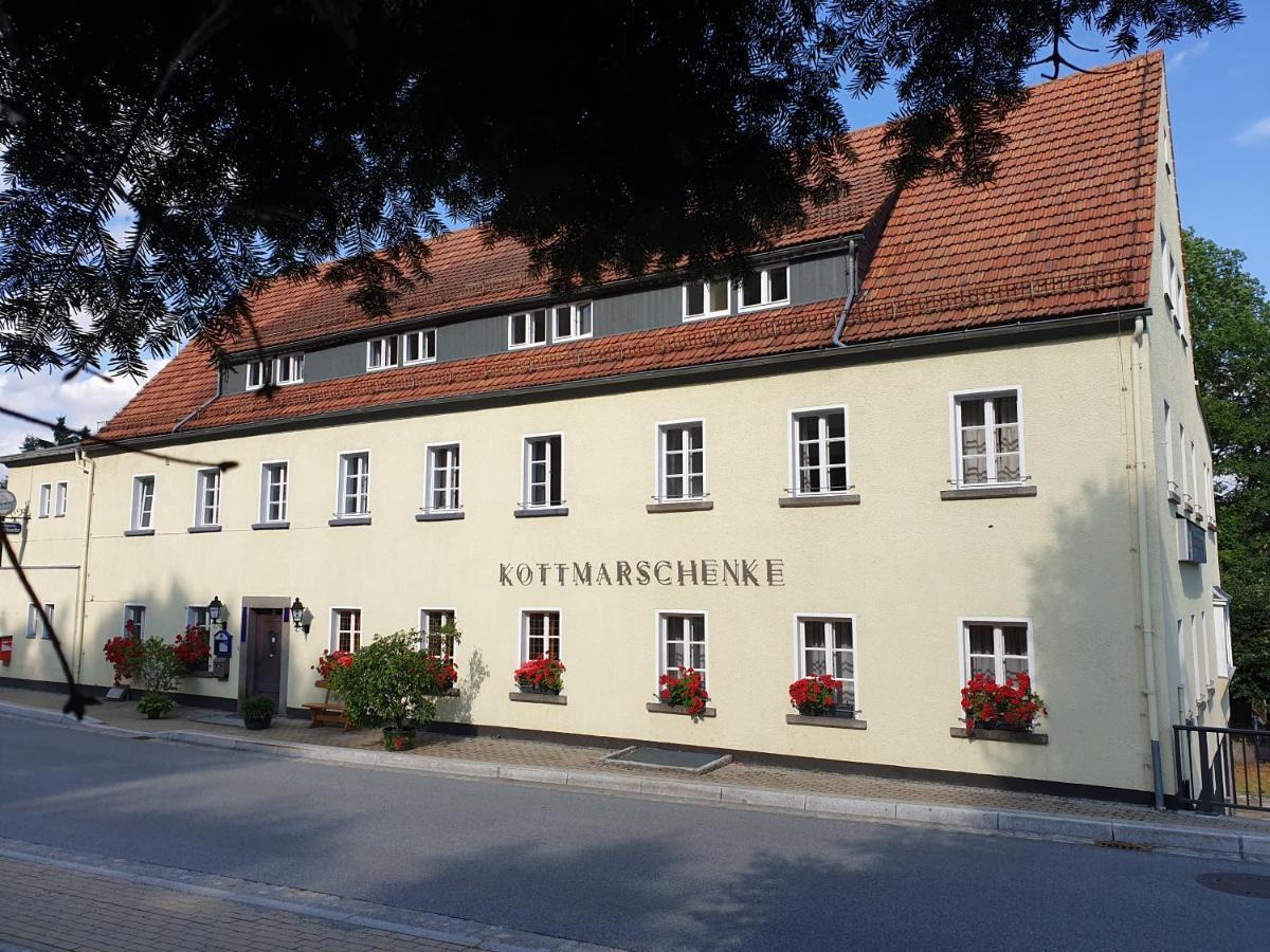 Kottmarschenke - Gaestezimmer Und Ferienwohnung Am Kottmar エクステリア 写真